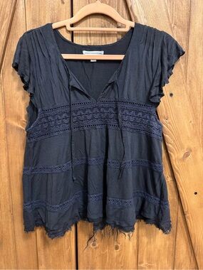 American Eagle Outfitters Black Lace-Trim V-Neck Flutter Sleeve Top